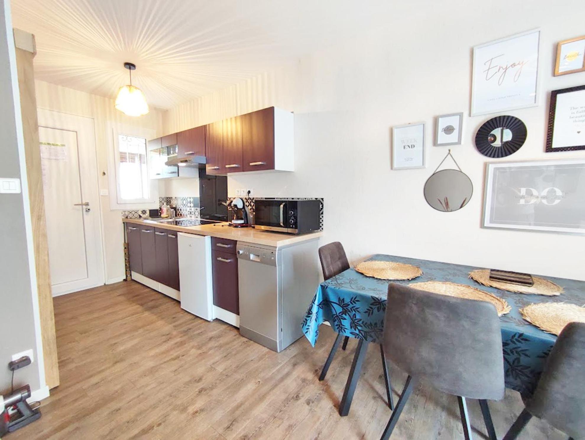 L'Escampette, Duplex T3, Centre Luchon, Wifi, Casier A Skis, 4 Personnes Bagneres-de-Luchon Luaran gambar
